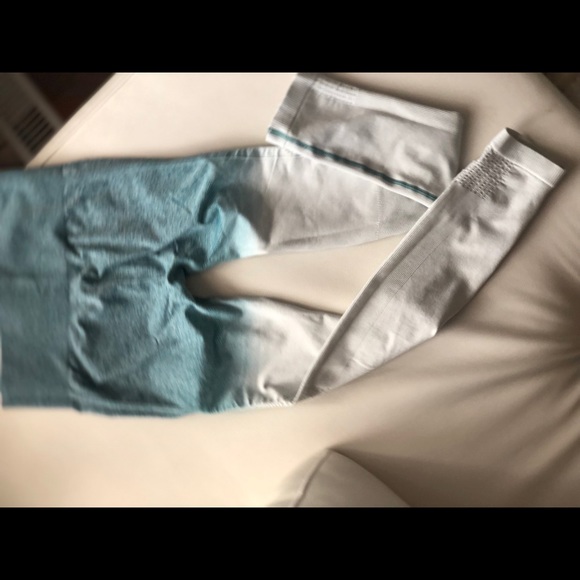 Gymshark original ombre set in ice - Picture 3 of 3